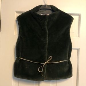 IL GUFO Girls Dark Green Faux Fur Vest, Sz 10Y